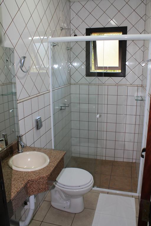 Executive Suite,908537659:JPEG